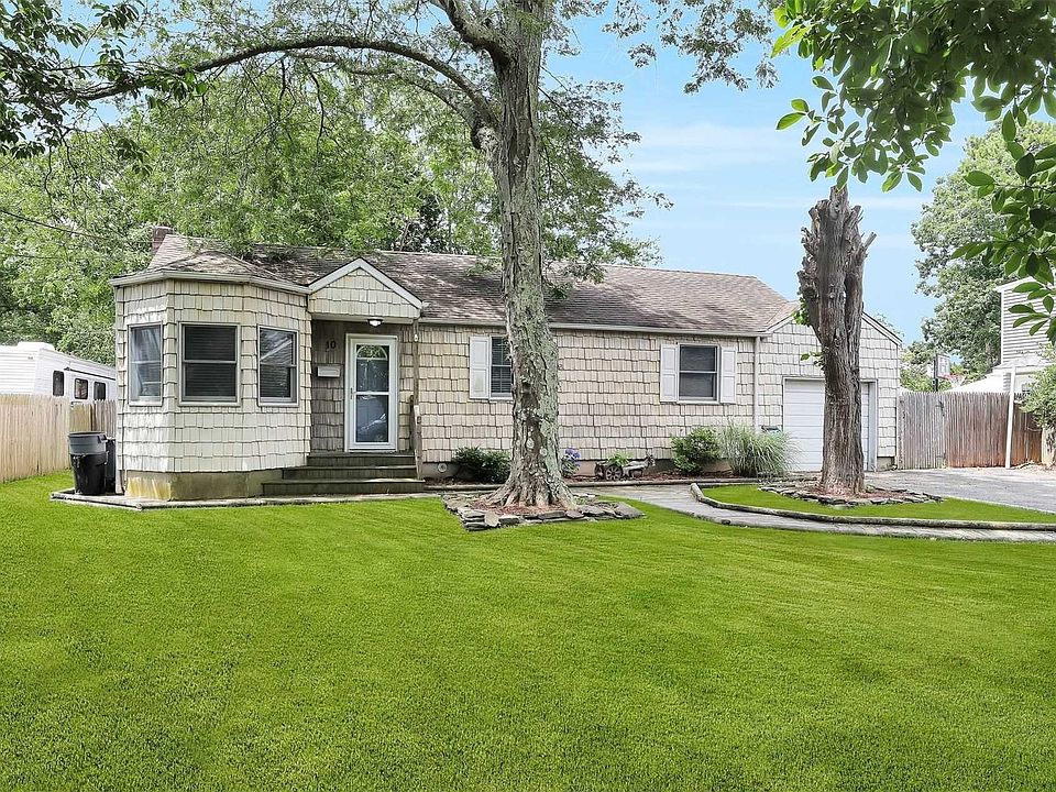 1st image of 10 Quintuck Ln