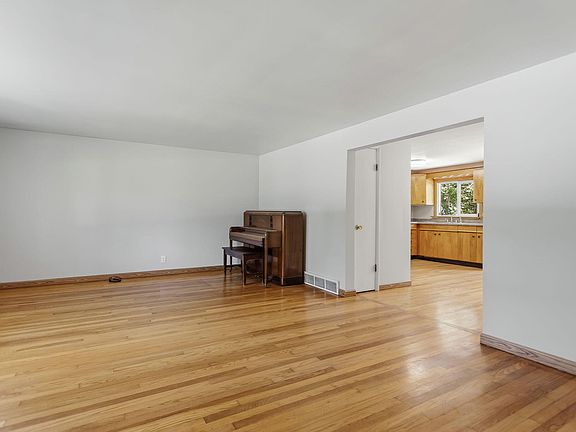 5th image of 73028 26th Ave