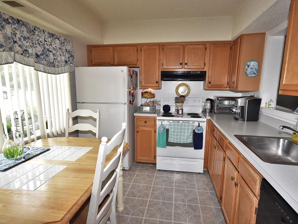 2nd image of 36 Coventry Ct #54