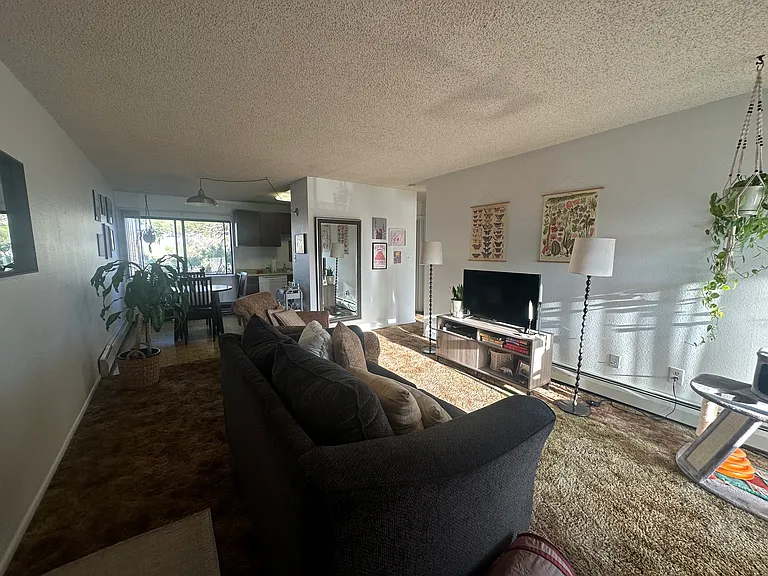 2990 Eagle Way #13 — Photo 4