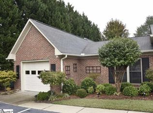 15 Hillington Pl, Greer, SC 29651