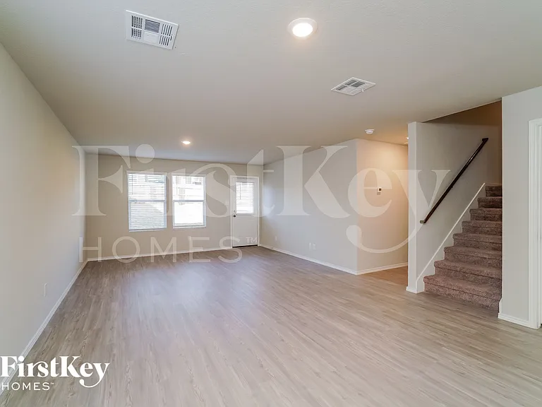 5309 Trellised Ln — Photo 3