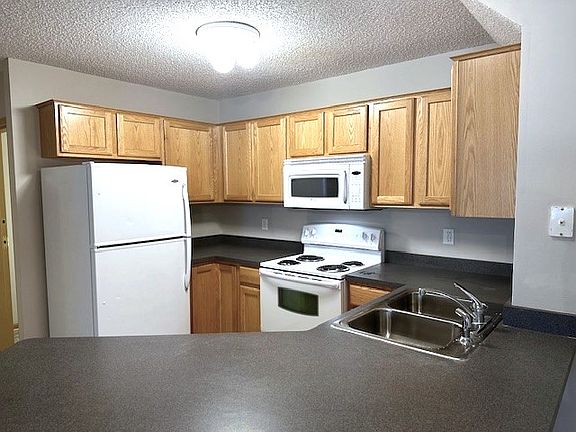 4th image of 17534 Gillette Way