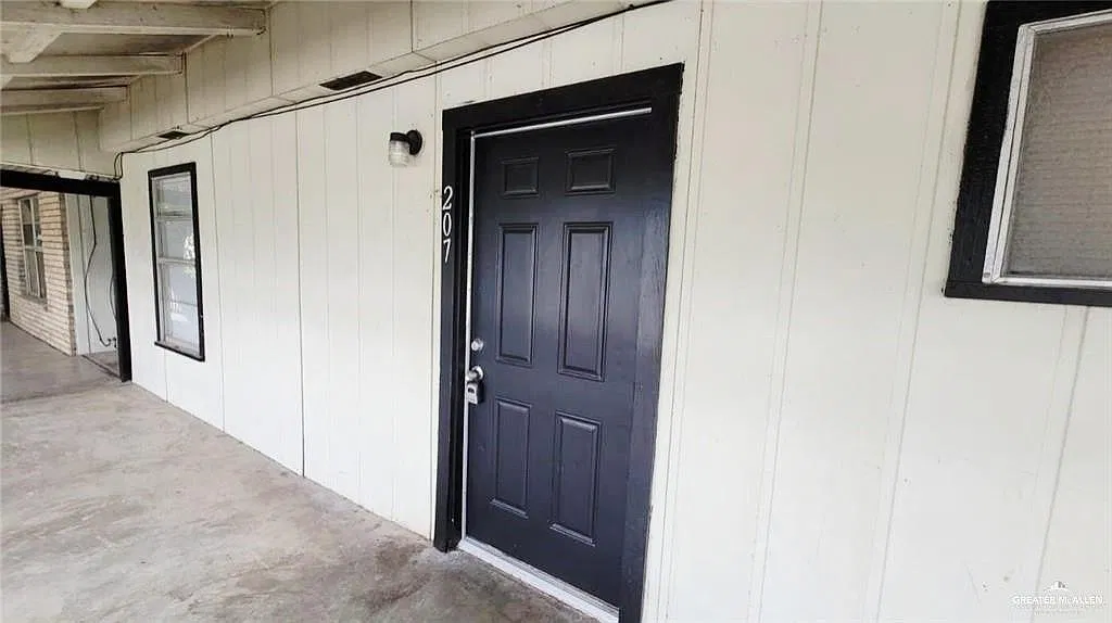 2 bed, 1.0 bath, 997 sqft, $850 — Photo 1