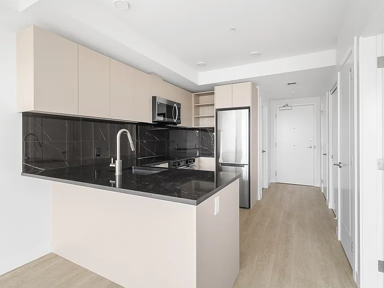 1717 E 13th Ave — Photo 34