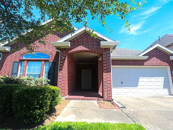 2nd image of 2534 Pelican Dr