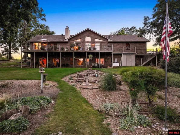 98 Lake Heights Dr, Mountain Home, AR 72653