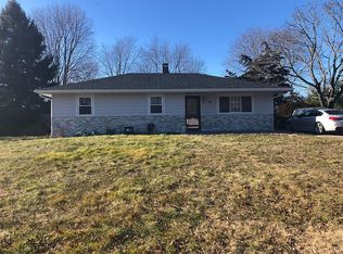 45 Sands Ln, Brookhaven, NY 11719