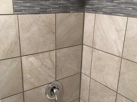 3rd image of 129 E 7th Ave #2