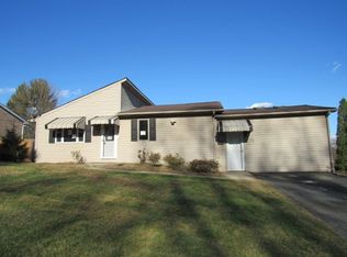 25 Tami Dr, Greensburg, PA 15601