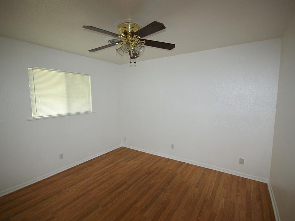 Bedroom 2 ( both bedrooms same size with large closets)