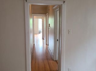 2035 E 72nd Pl Floor 3, Chicago, IL 60649
