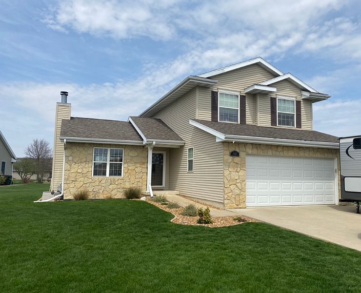 1st image of 455 Jeffrey Ct
