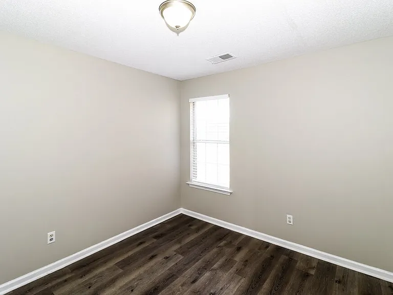 5560 Mary Ln — Photo 15