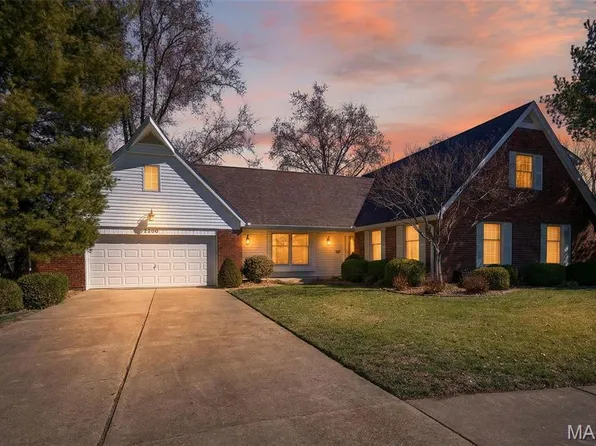 3300 Shrewsbury Ln, Saint Charles, MO 63301