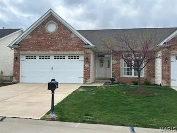 244 Glasgow Dr, Saint Charles, MO 63301