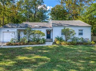 8 Highridge Rd, New Rochelle, NY 10804