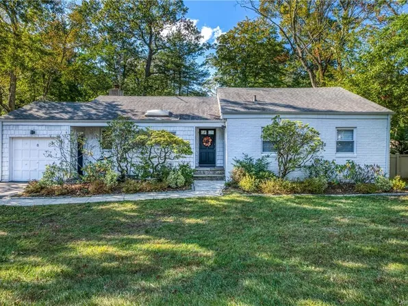 8 Highridge Rd, New Rochelle, NY 10804