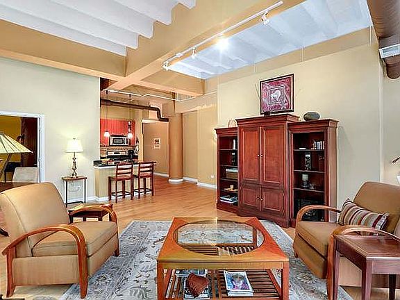 5th image of 1225 W Morse Ave APT 208