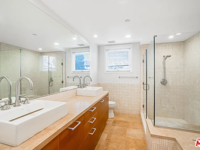 1517 S Bentley Ave #304 — Photo 7