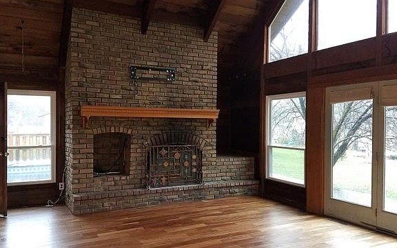 2nd image of 4234 Lakeside Dr