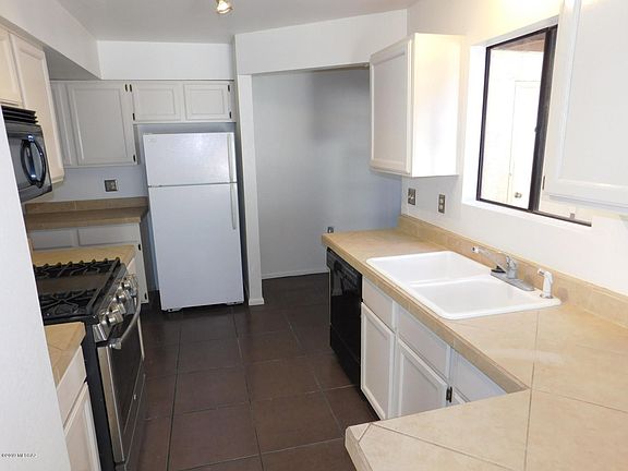 5th image of 8876 N Joanna Dr