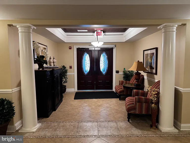 9204 Charleston Dr #303 — Photo 9