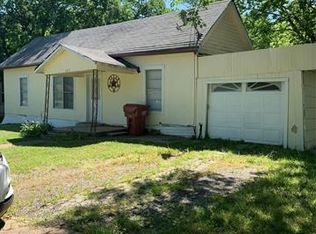 107 S 4th St, Celeste, TX 75423