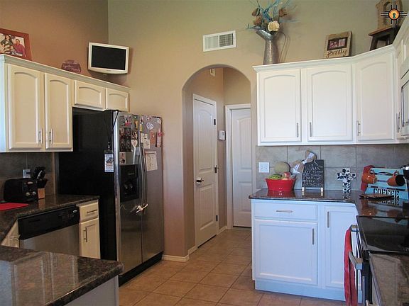 5th image of 3903 N Jesse James Ct