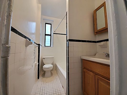 5th image of 1175 Morris Ave APT 5G
