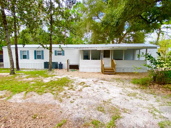 417 1st St NW, Steinhatchee, FL 32359