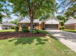 1115 Berry Ridge Rd, Charlotte, NC 28270