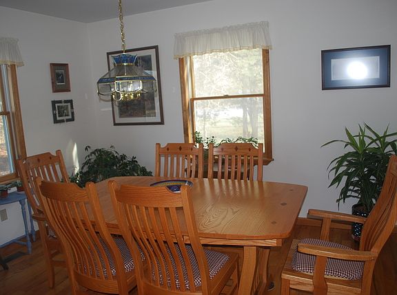 5th image of 84 Connelly Dr