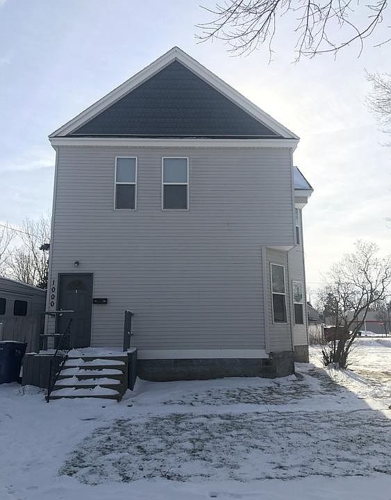 2nd image of 1000 11th St