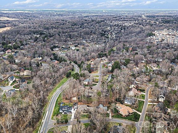 5th image of 8909 Abberley Ct