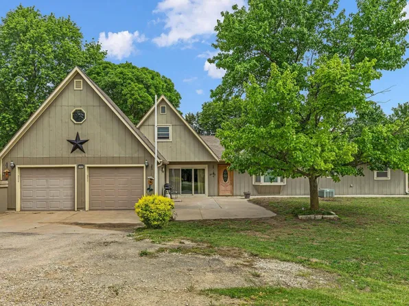 1965 2670th Ln, Chapman, KS 67431