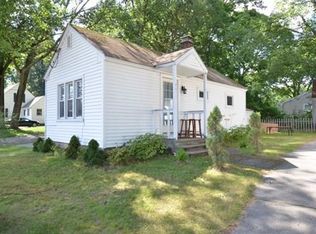 29 Wallingford Rd, Worcester, MA 01607