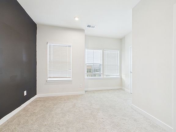 5th image of 3131 Coquina Ln #1