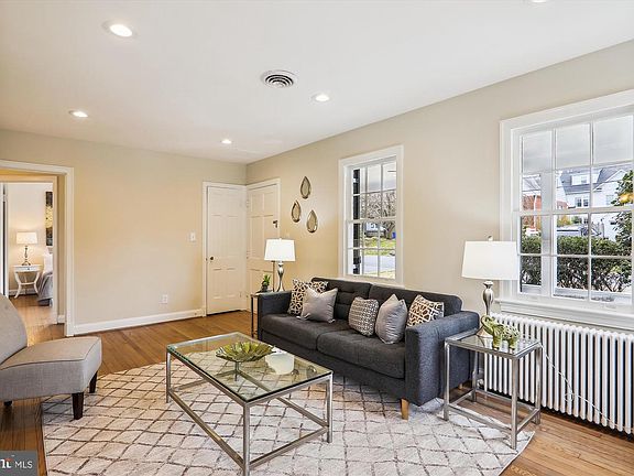 4th image of 4623 S Chelsea Ln