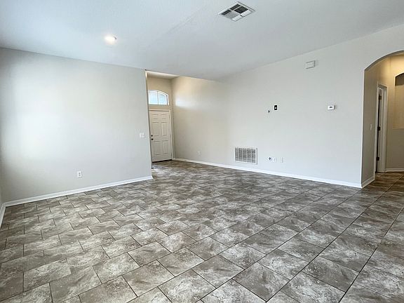 3rd image of 3009 Clover Blossom Cir