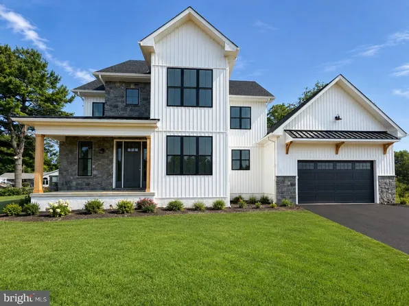 1534 Naamans Creek Rd, Garnet Valley, PA 19060