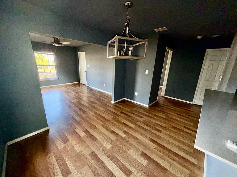 2522 W Clarendon Dr — Photo 8