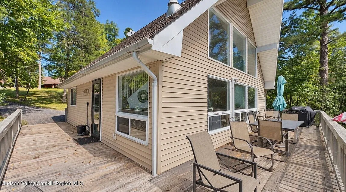 4 bed, 2000 sqft, $3,400 — Photo 2
