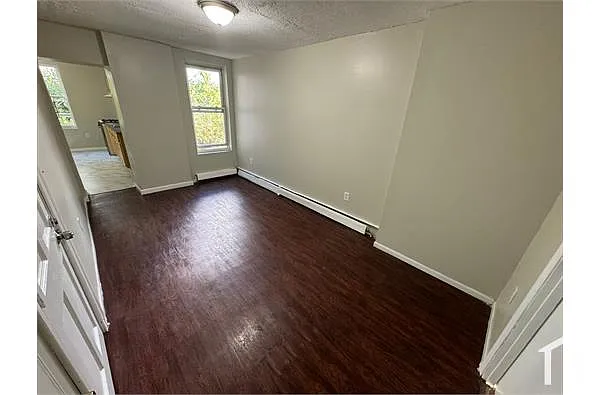 Building Photo - 38 S 12th St #3