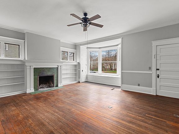 5th image of 514 Wapping St