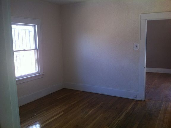 5th image of 2919 Louisville Ave