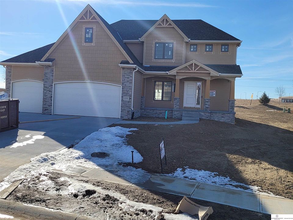 1st image of 10241 Cove Hollow Dr