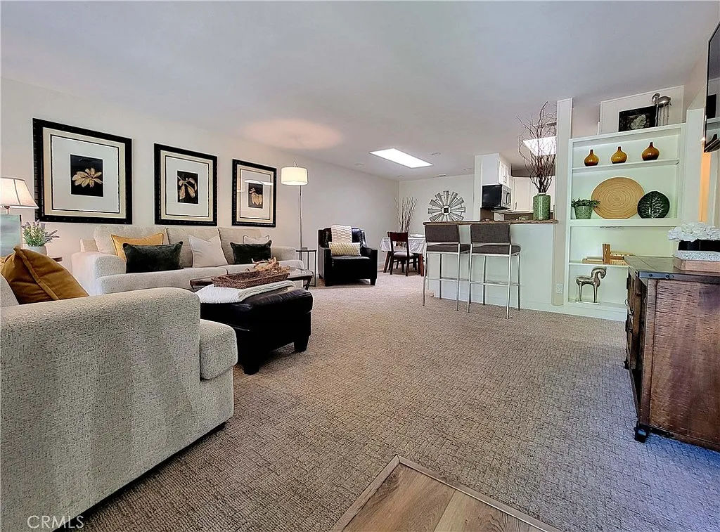 3 bed, 1181 sqft, $3,800 — Photo 3