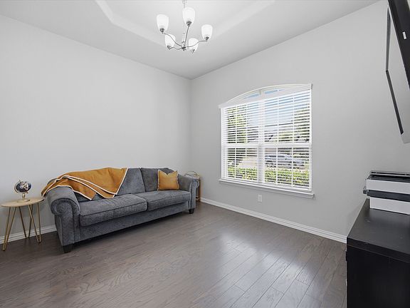 5th image of 5113 Dominica Ln
