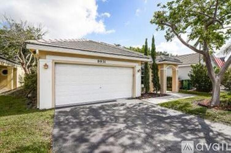 1st image of 8941 Lake Park Cir N